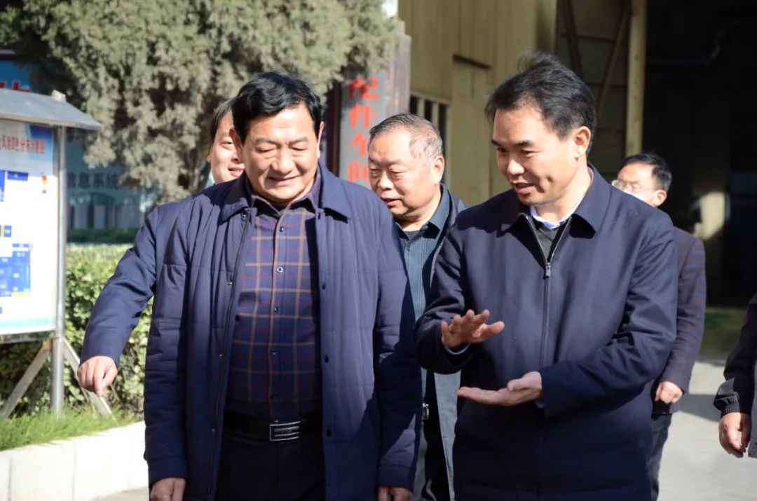 許昌市委統(tǒng)戰(zhàn)部領(lǐng)導(dǎo)走訪調(diào)研大張公司(圖2)